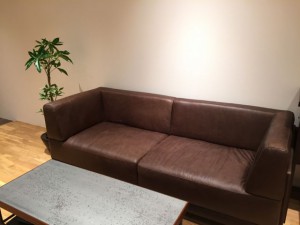 本革のソファー