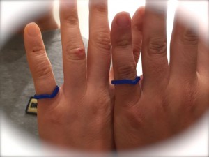 ねじりを加えたV字型の結婚指輪を手作り