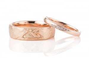 愛知：鎚目と平甲丸の手作り結婚指輪（PG）