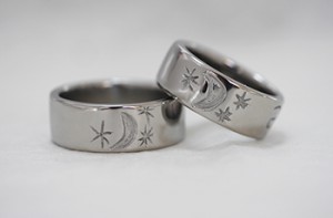 月と星の手作り結婚指輪