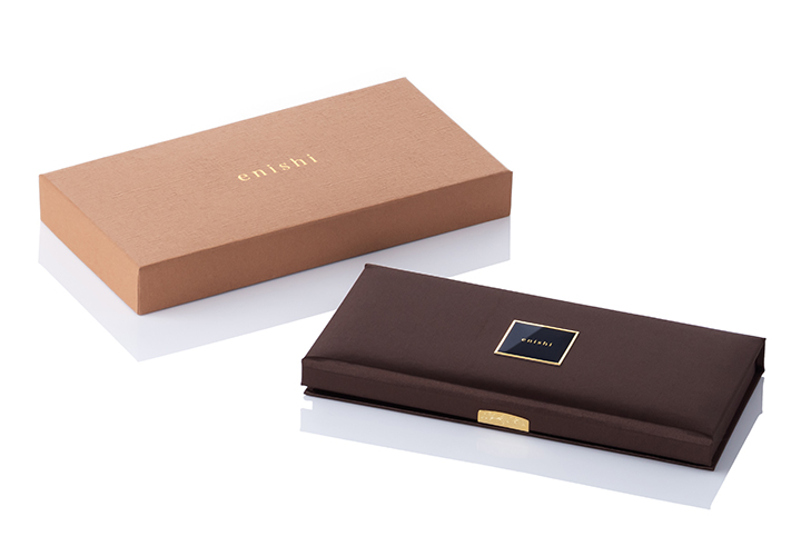 ���茋���w�ւ̔�