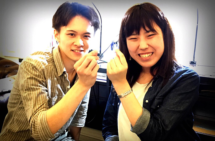 ��t�� �s��s