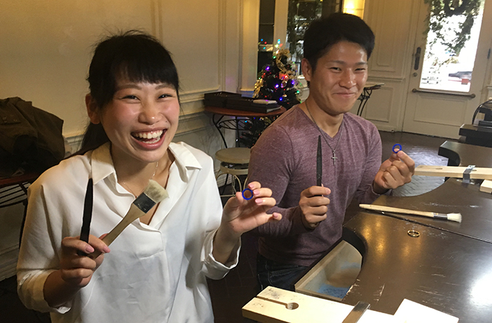 �����s �����s